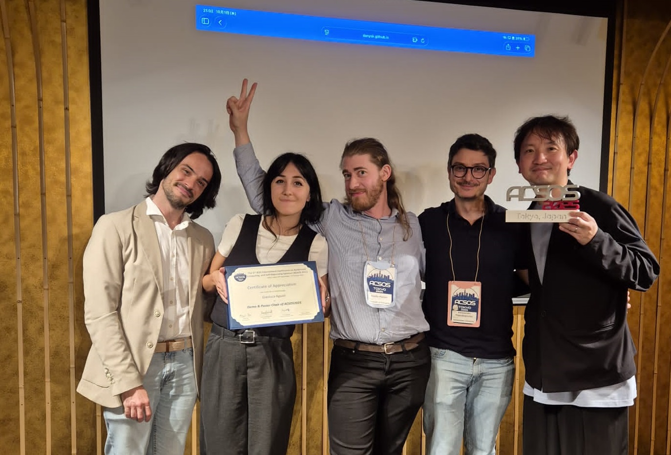 A Field-based Approach for Runtime Replanning in Swarm Robotics Missions